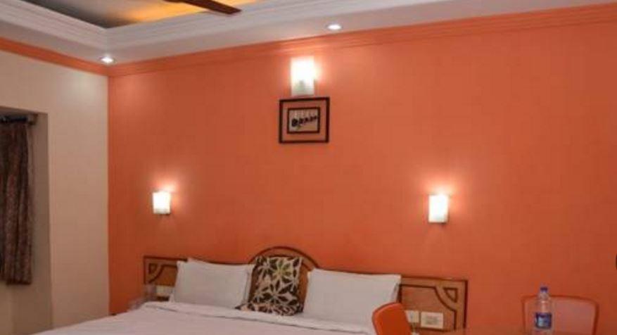 ארודה Hotel Balaji Residency מראה חיצוני תמונה